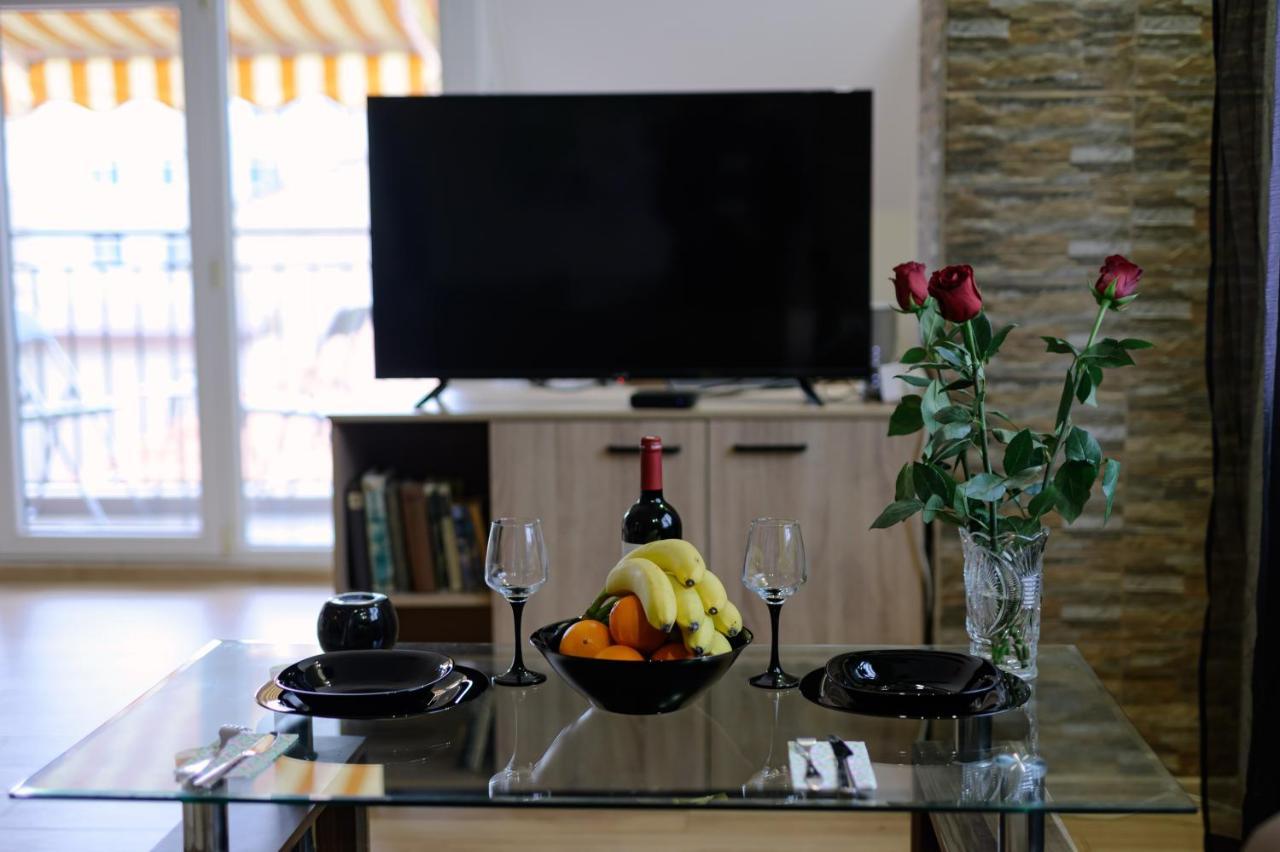 Cozy & Delightful Apart & Aubg & Free Garage Parking بلاغويفغراد المظهر الخارجي الصورة